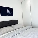 Διαμέρισμα Luxury Retreat With Terrace *
