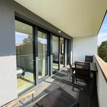 Luxury Retreat With Terrace