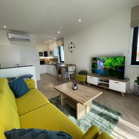 דירה Luxury Retreat With Terrace *