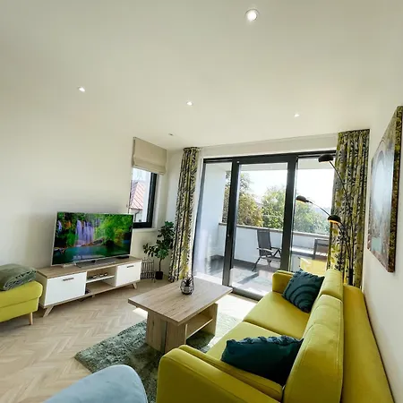 Luxury Retreat With Terrace Apartman